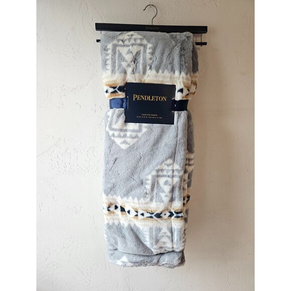 NWT Pendleton Gray/Cream/Gold Crossroads Throw Blanket 50" x 70" - Picture 1 of 3